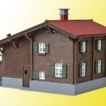 39493 Kibri H0 Bahnhof Davos-Monstein inkl. Hausbeleuchtungs-Startset, Funktionsbausatz