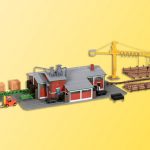39816 Kibri H0 Sägewerk mit Kran, Schwellensäge undInneneinrichtung
