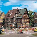 43694 Vollmer H0 Boutique mit Inneneinrichtung undLED-Beleuchtung, Funktionsbausatz