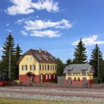 37112 Kibri N Eisenbahnergebäude mit Nebengebäudeinkl. Hausbeleuchtungs-Startset - Afbeelding 2