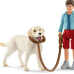 42478 Schleich Spaziergang mit Labrador Retriever
