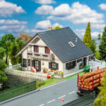 130640 Faller Saniertes Einfamilienhaus