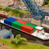 131013 Faller Flussfrachter mit Containern - Afbeelding 3