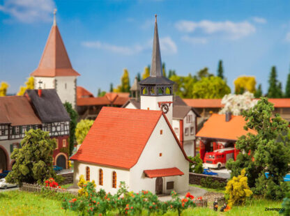 232314 Faller Kirche mit Spitzdach