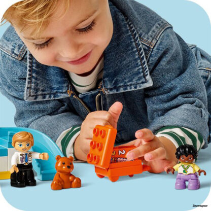 10443 LEGO® Stad Voor het Eerst op het Vliegveld - Afbeelding 2