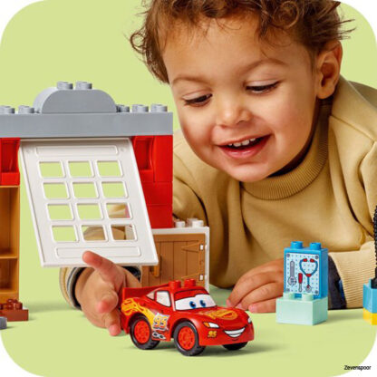10456 LEGO® Cars McQueens Bezoek aan Docs Garage - Afbeelding 3