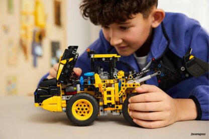 42209 LEGO® Volvo L120 Electric Wiellader - Afbeelding 5